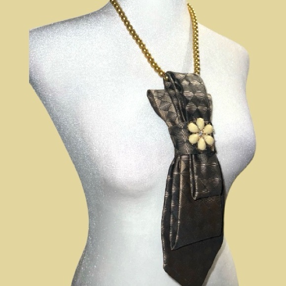 “Dainty Dapper”Brown Patterned Necktie Necklace with Flower Accent - Picture 5 of 5